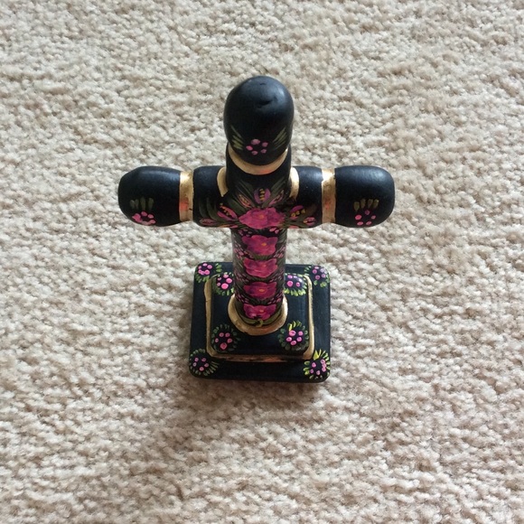 New hand painted wood cross from Chiapas, Mexico. - Picture 3 of 7